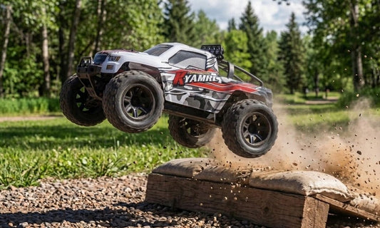 RC Monster Truck DESERT DEVIL ferngesteuertes Auto Buggy Geländewagen 2,4 Ghz.