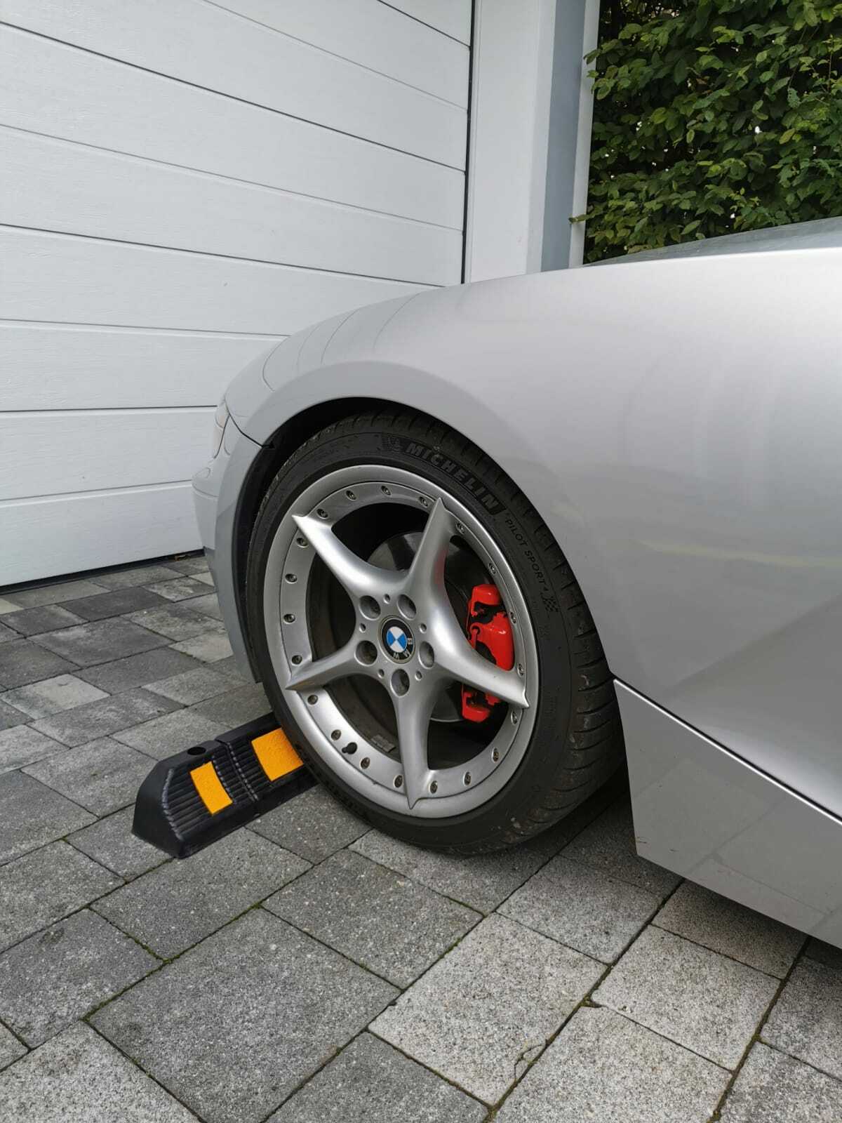 Radstopper WHEELSTOP Reifenstopper Parkstopper Garage Stopper Parkhilfe Parken