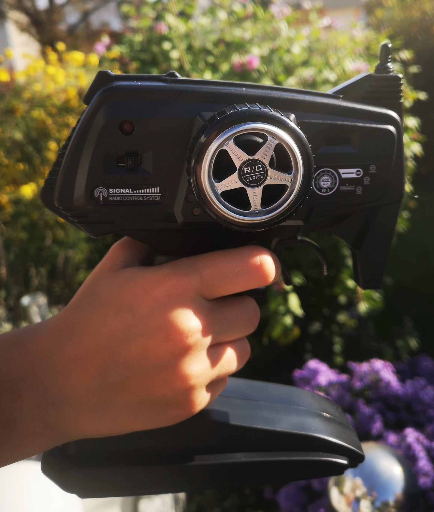 RC Rock Crawler X-FIGHTER Allrad 2,4 Ghz. Ferngesteuertes Auto Monster Truck