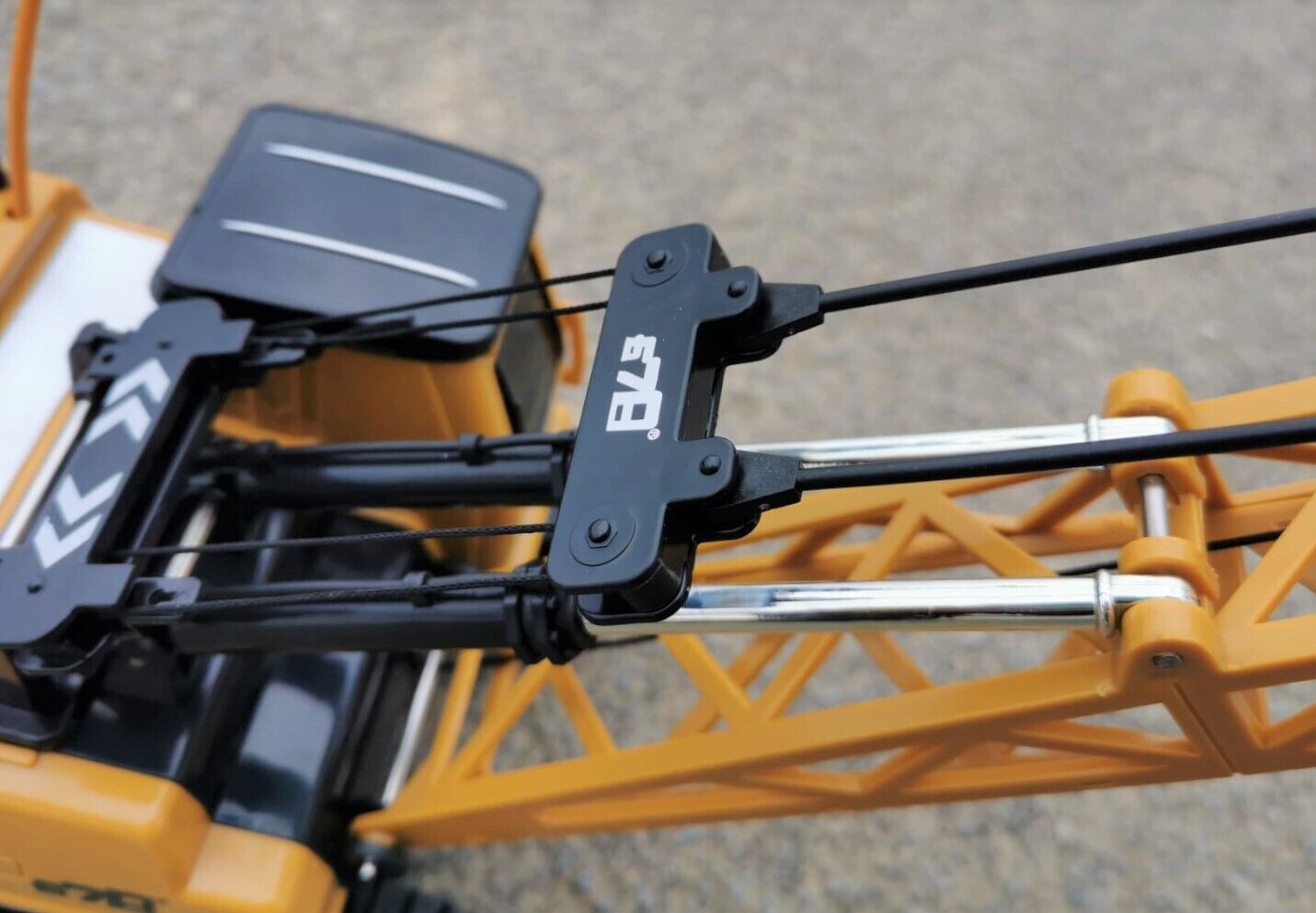 RC Kran TOPLIFTER X12 ferngesteuerter Raupenkran Baukran LKW Baustelle Kinder