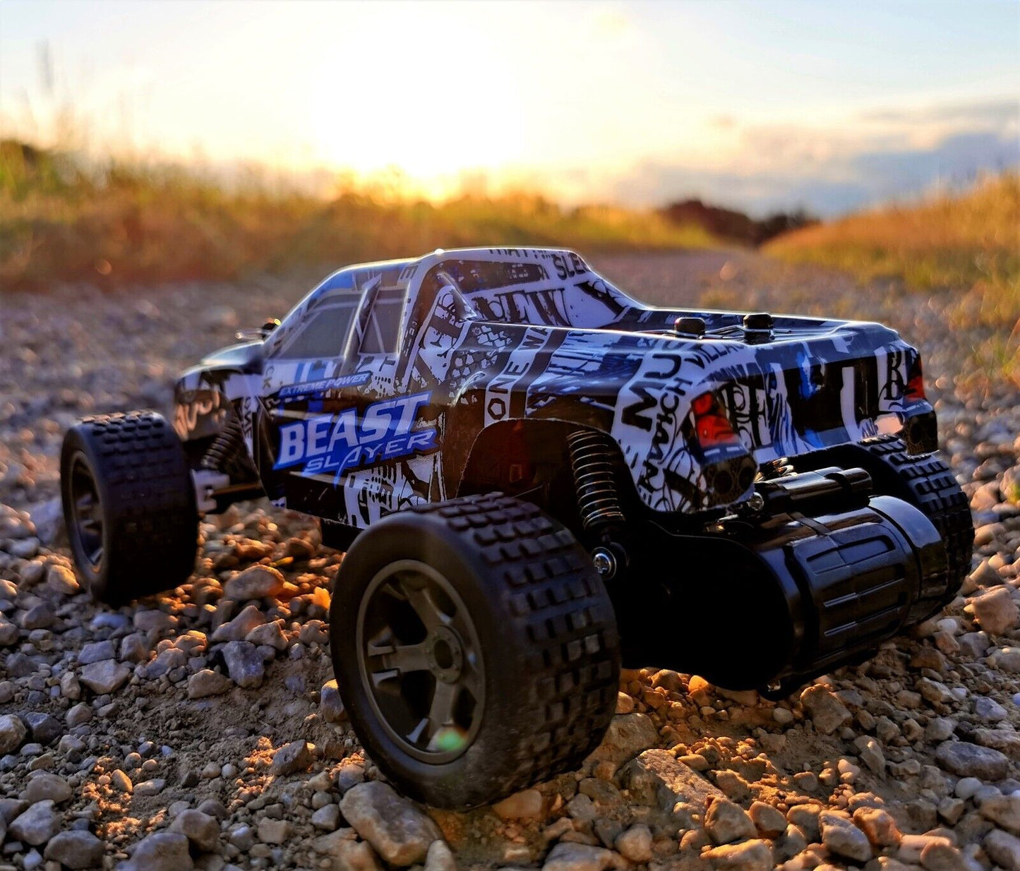 RC Monster Truck SPYDER ferngesteuertes Auto Monster Buggy 2,4 Ghz.