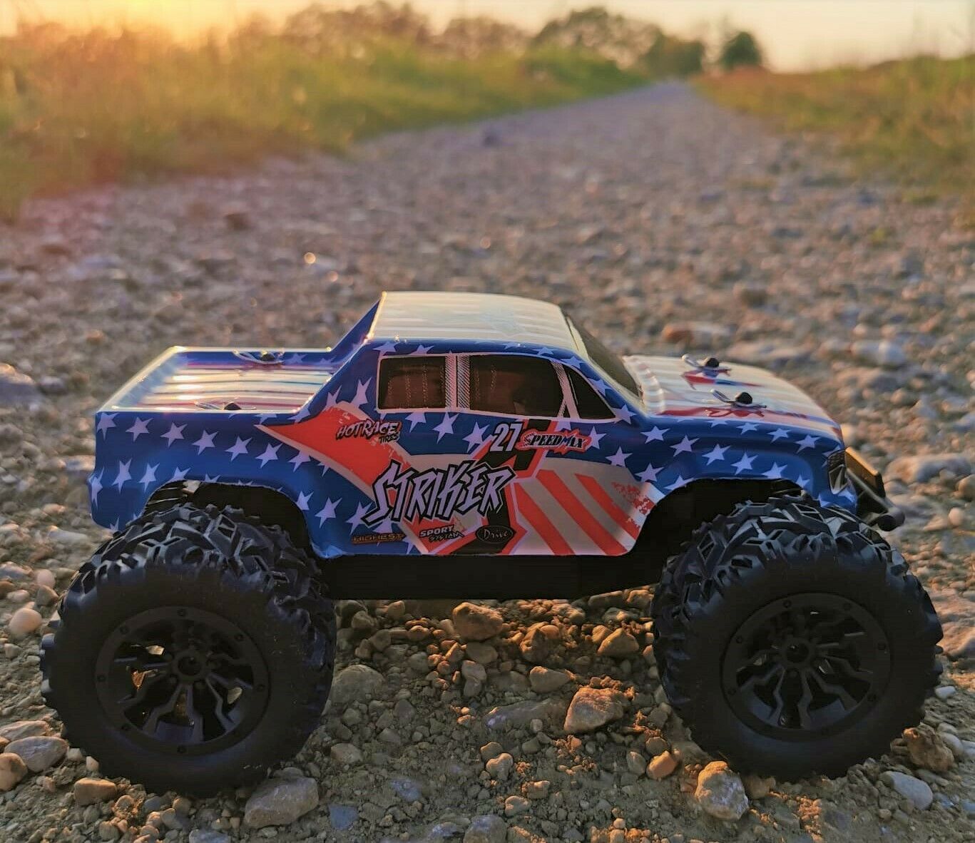 RC 2,4 Ghz. Monster Truck US STRIKER 2WD Ferngesteuertes Auto Monster Truck