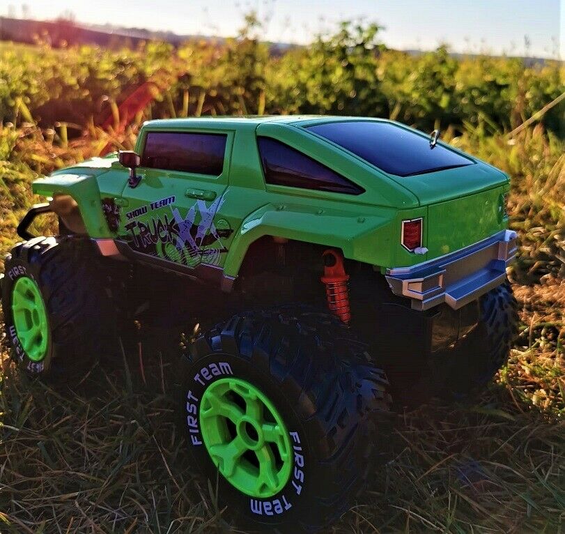 RC Monster Truck X-WOLF 2022 ferngesteuertes Auto Geländewagen Pick Up Licht