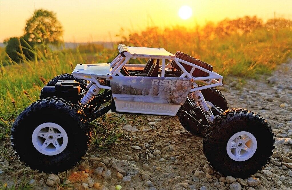 RC 2,4 Ghz. Rock Crawler SHARKOON 4WD Ferngesteuertes Auto Monster Truck Buggy