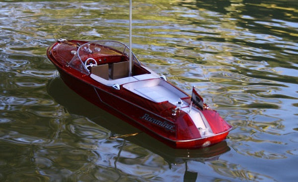 2,4 Ghz RC Sportboot ST. TROPEZ ferngesteuertes Schiff Elektro Boot Yacht Jacht